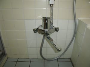 シャワー水栓を交換しました。