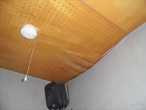 水漏れ後の天井板を張り替えました。