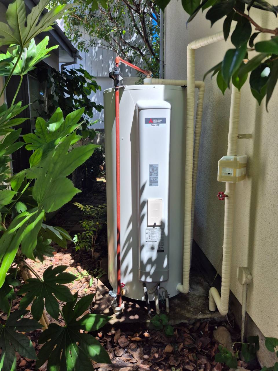 電気温水器を交換しました。